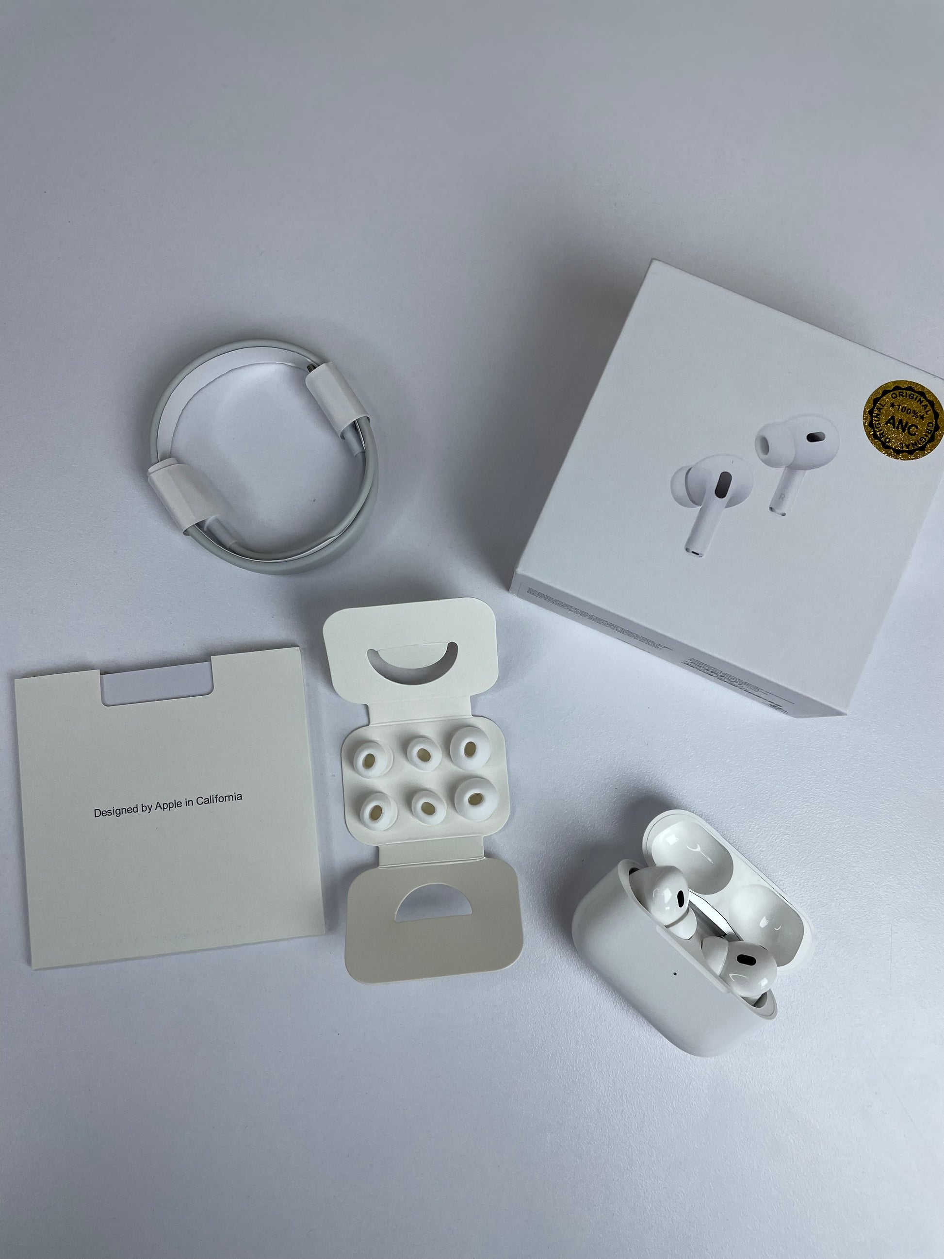 AirPods 2 – Diseño Elegante. Audio Premium