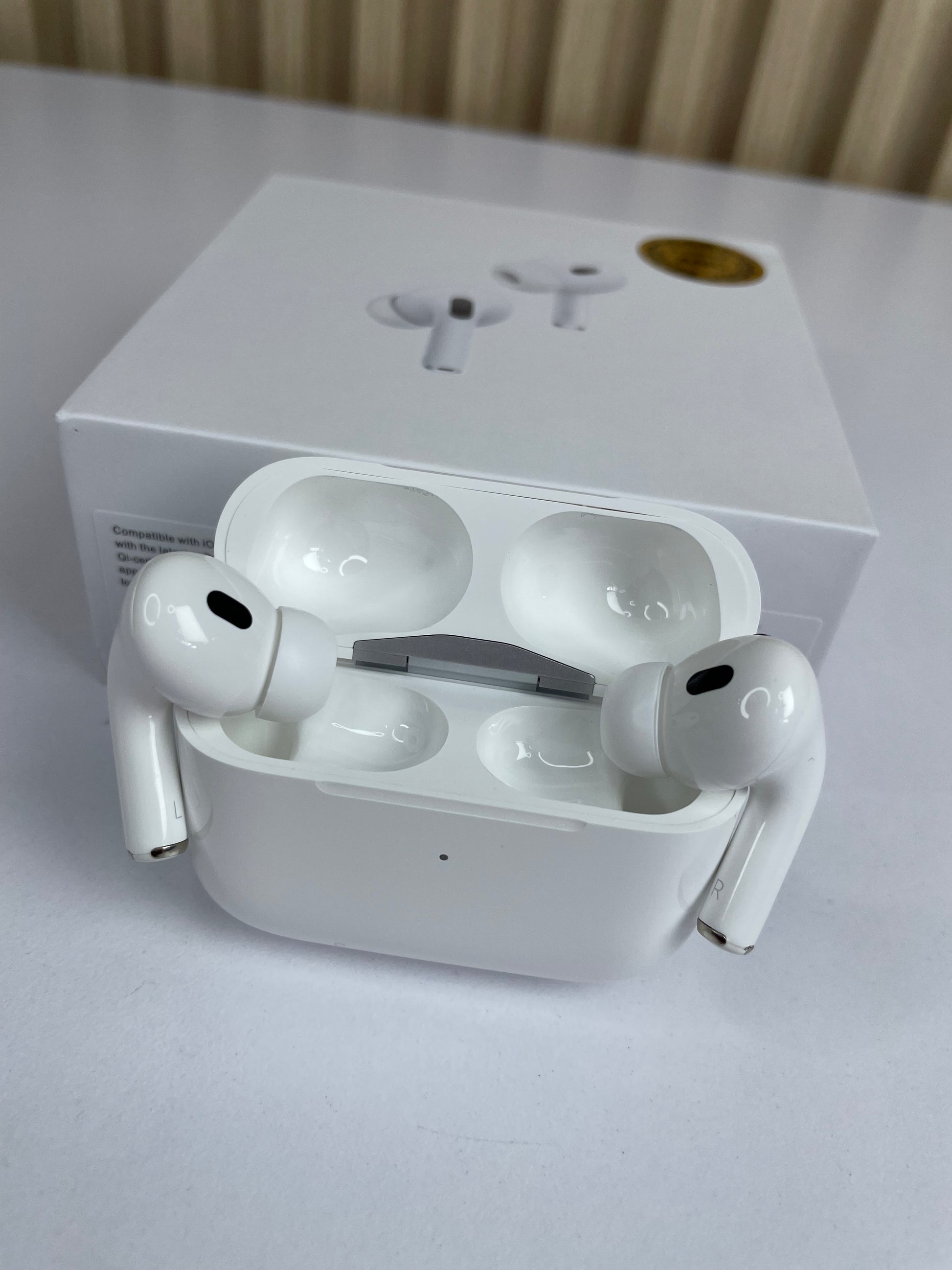 AirPods 2 – Diseño Elegante. Audio Premium
